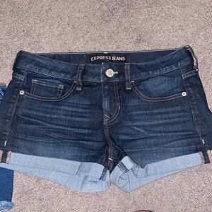 Women’s Express denim shorts size 4 like NEW